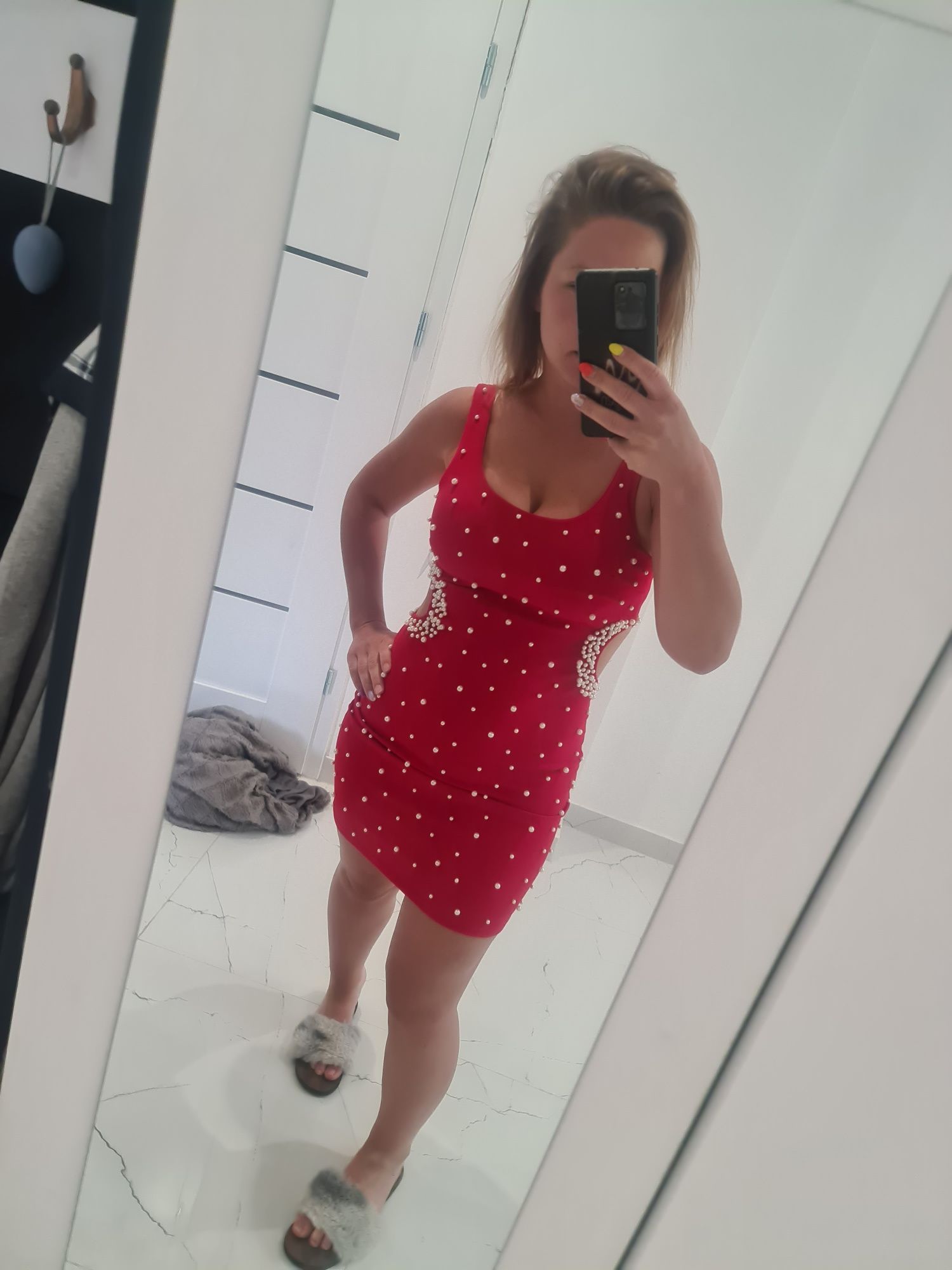 Seksi czerwona mini