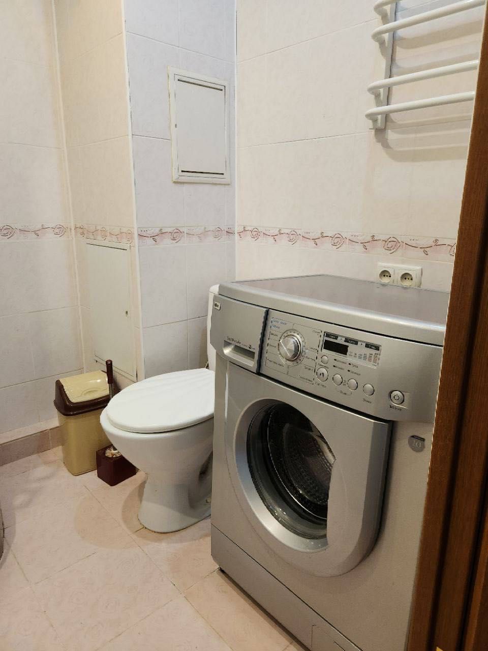 Продаю 1 кім в центрі без посередників