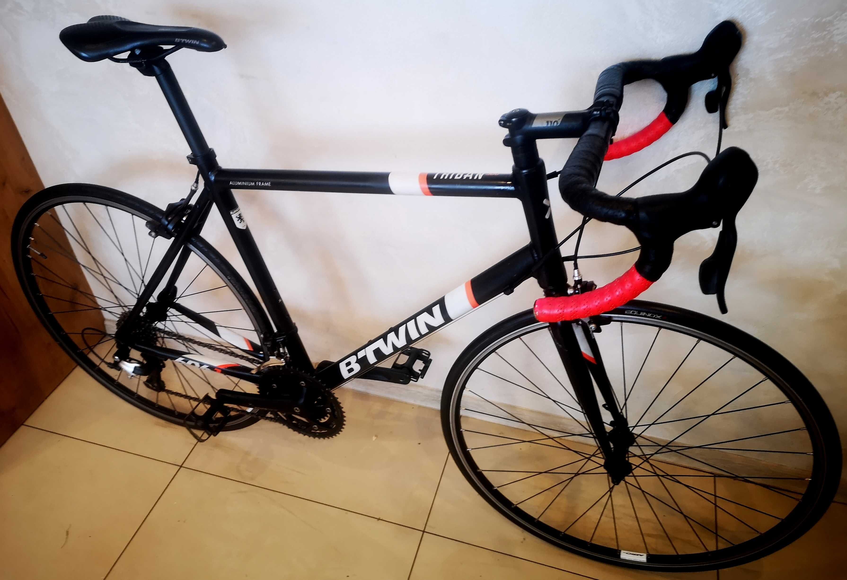 Duży rower szosowy Triban 500 stan bardzo dobry koła 28