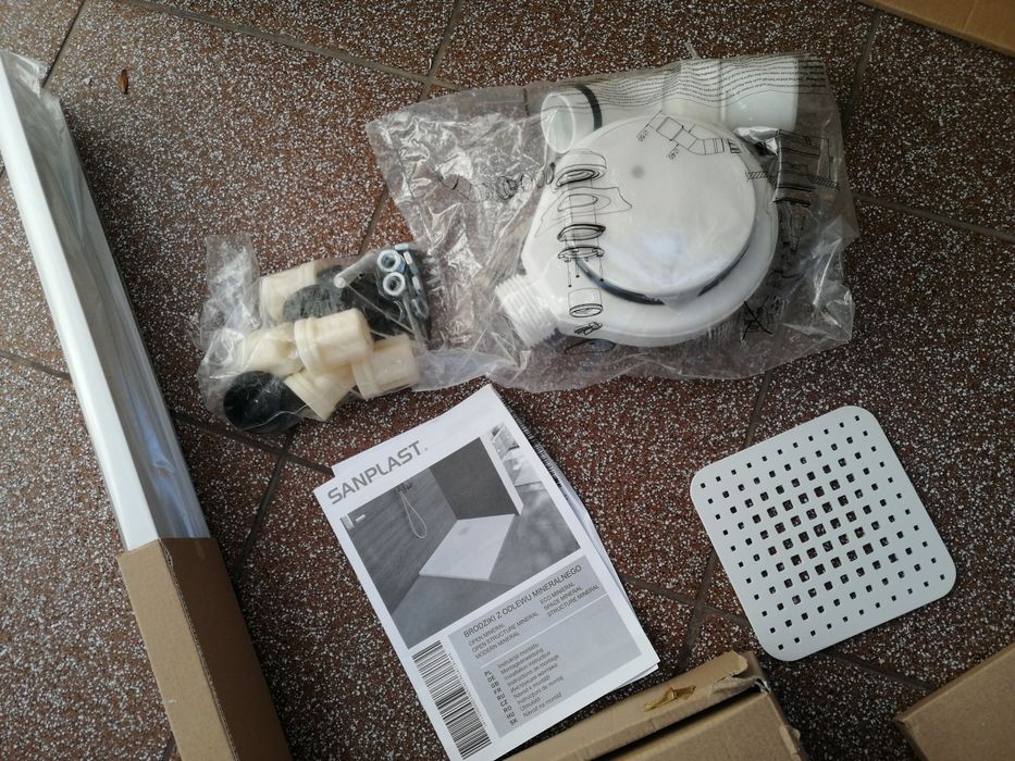 Brodzik Sanplast mineralny odlew 80x80 kwadrat Nowy powystawowy