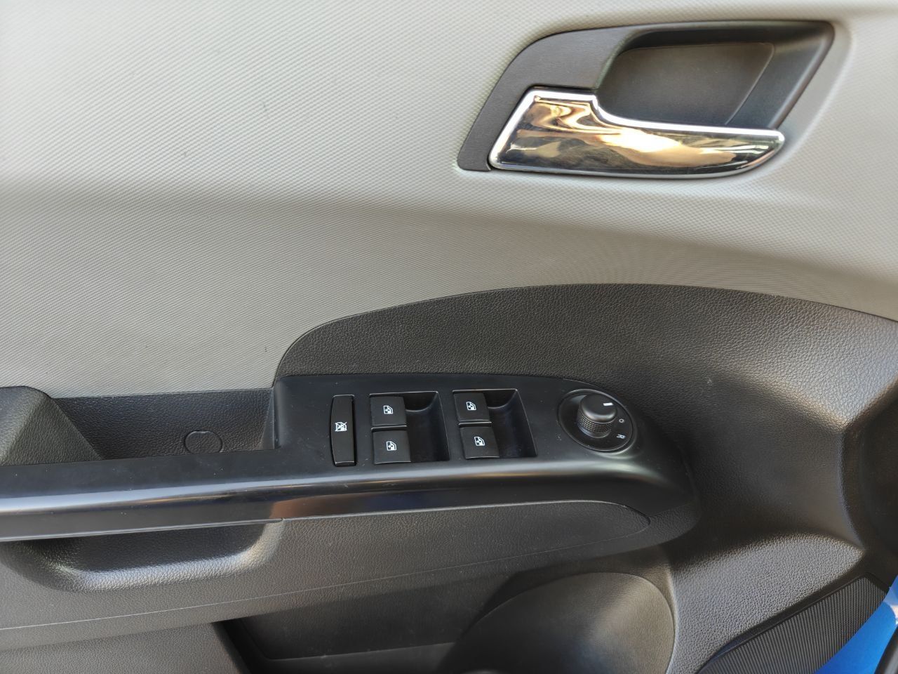 Chevrolet Aveo LTZ T300 2012 р.
Яскравий та економічний автомобіль у г