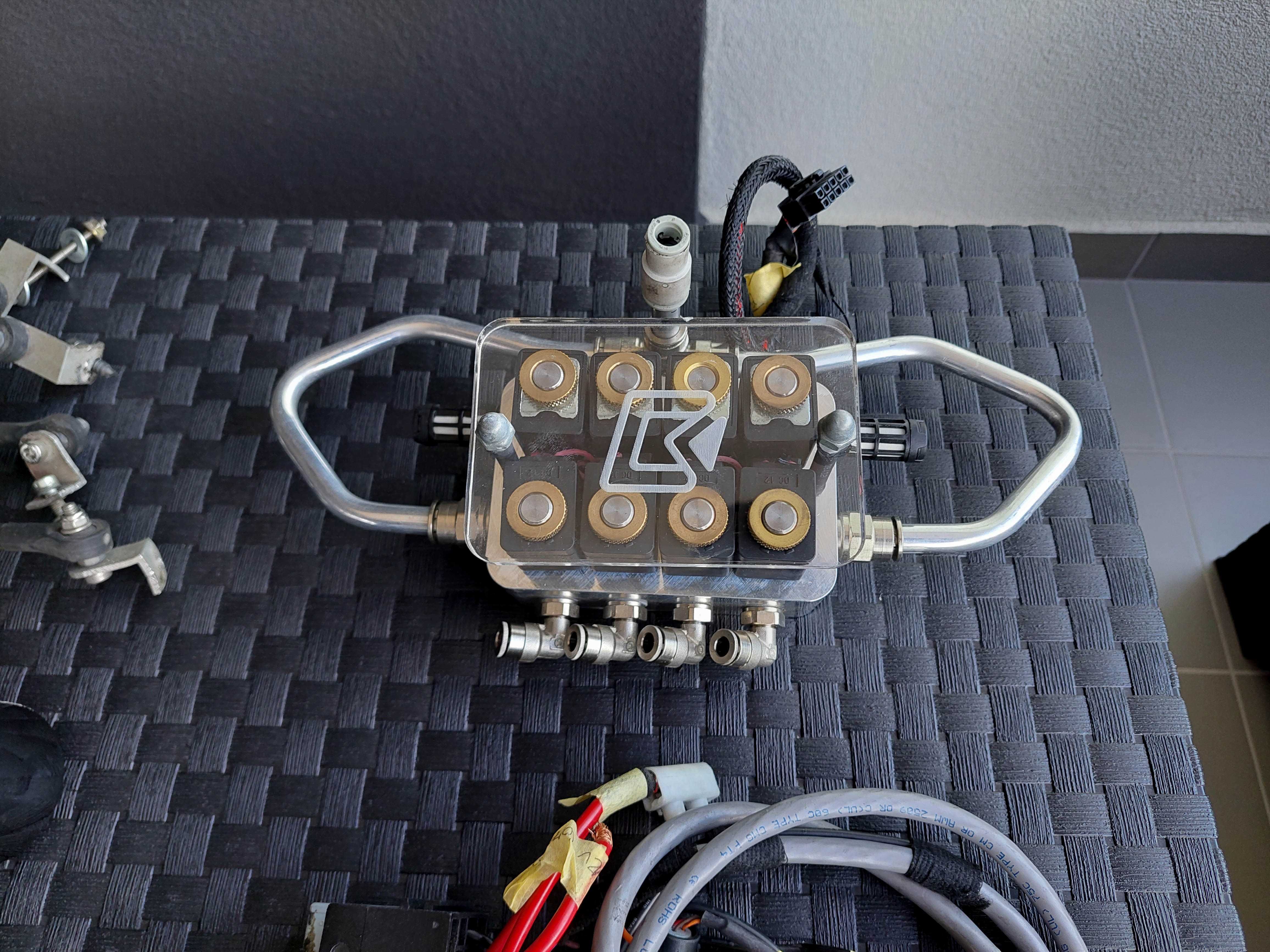 Gestão Digital Airmonster Sensor + Bloco de válvulas Castor