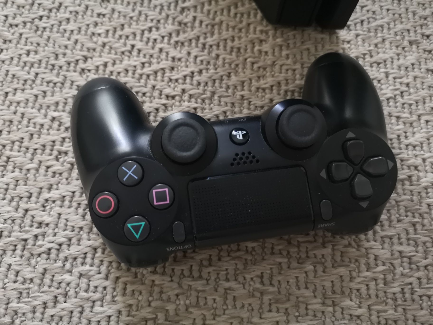 Konsola ps4 playstation 4