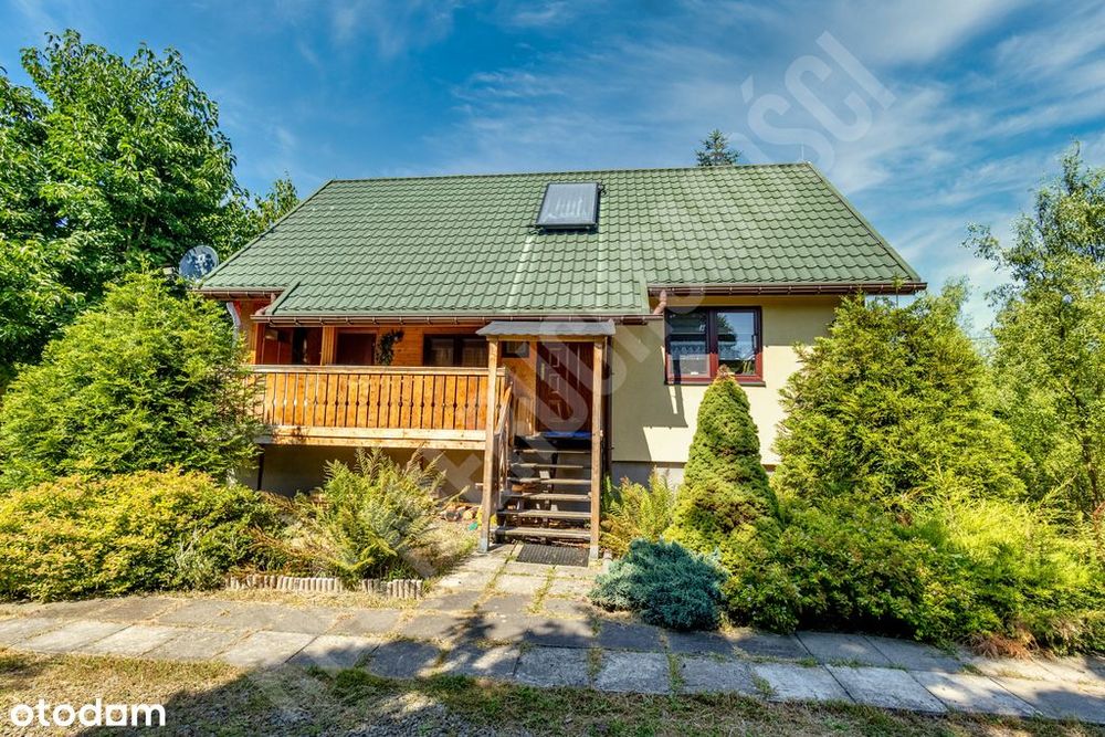 Dom w spokojnej okolicy - zieleń, cisza i relaks