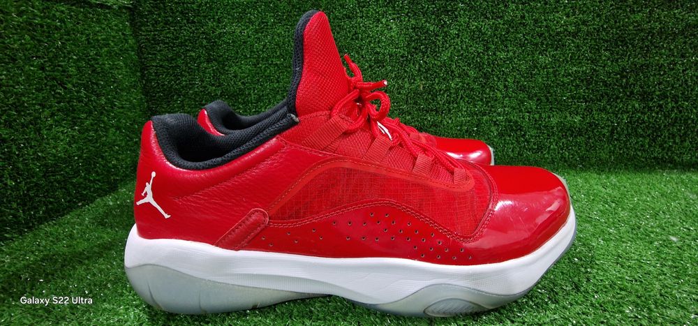 Air Jordan 11 CMFT розмір 46