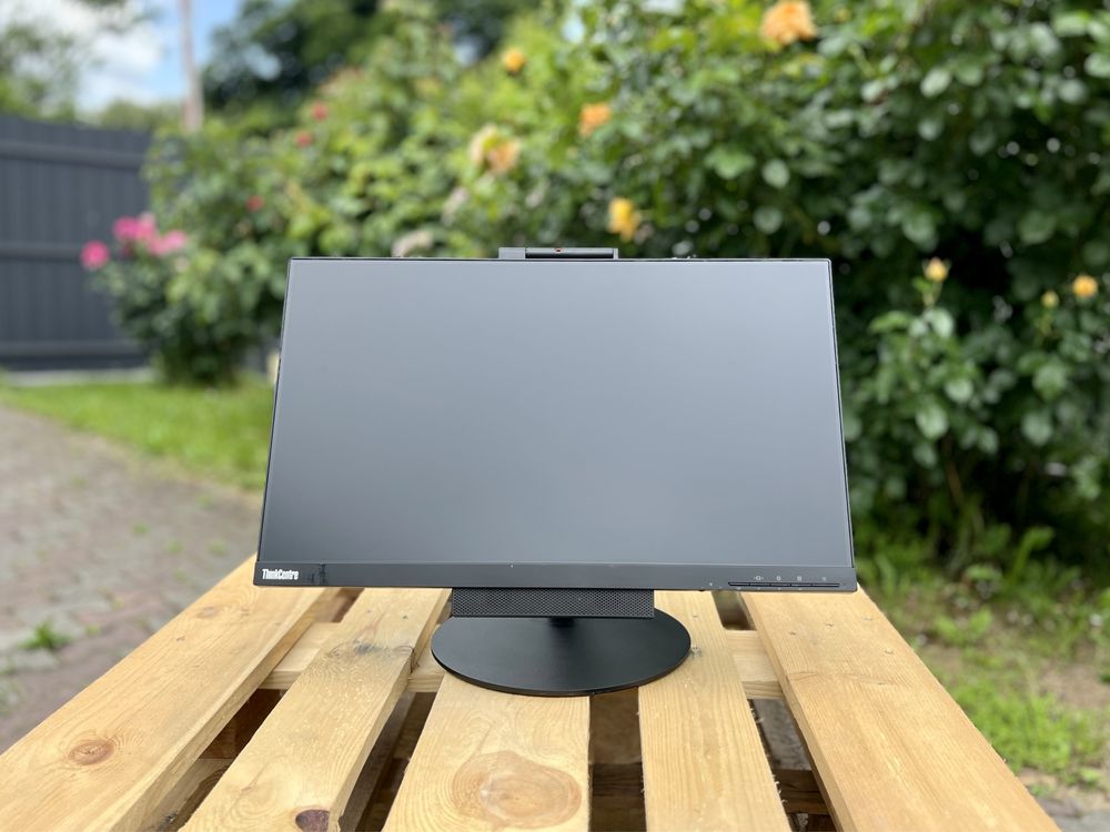 Моноблок Lenovo ThinkCentre TIO 24 G3/Ryzen 3 3200GE/8GB/256GB/24"FHD