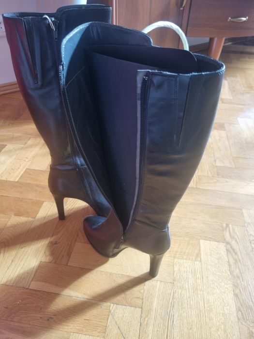 Сапоги женские на каблуке