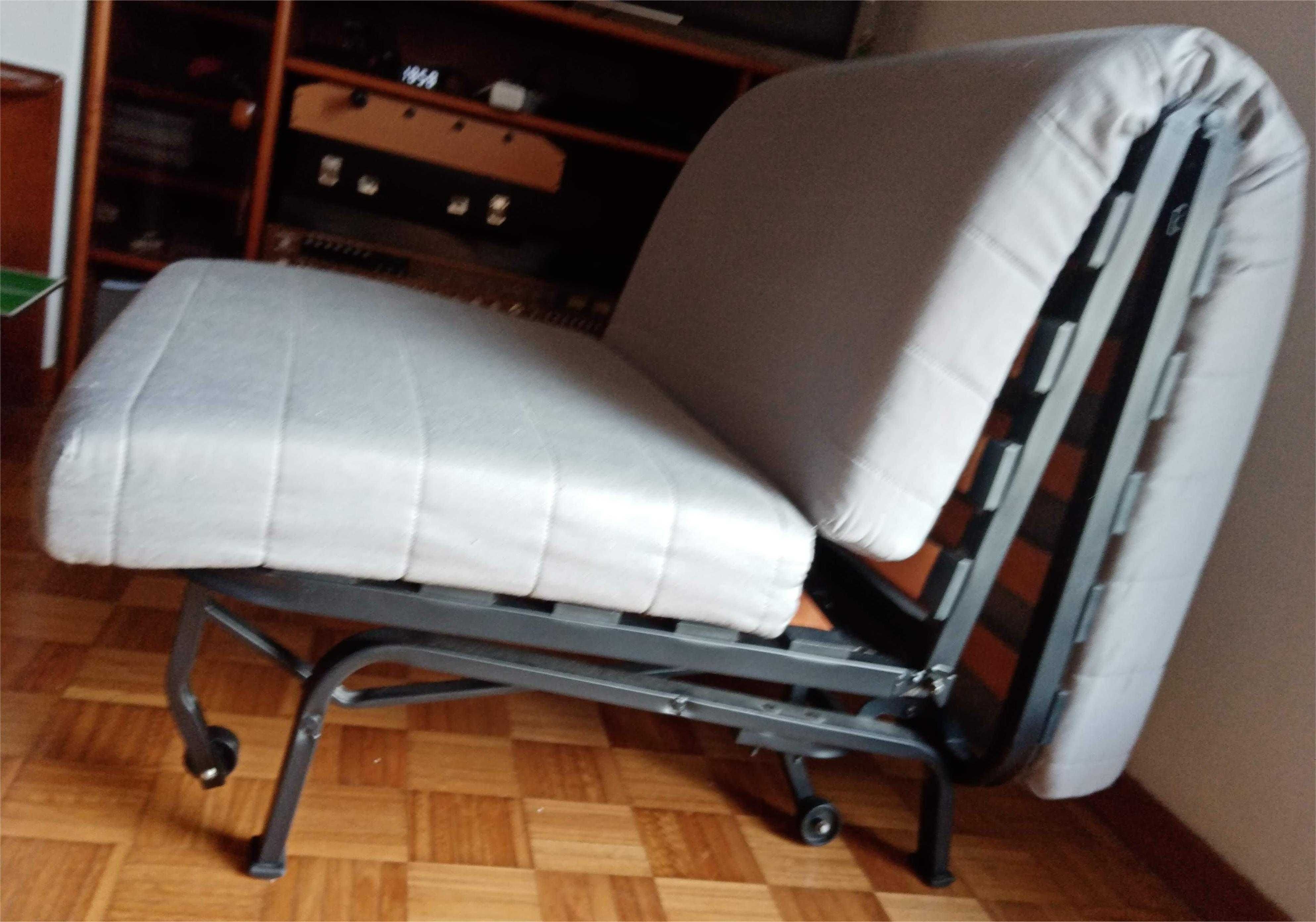Poltrona-cama Ikea - Sofá cama individual / poltrona com capa
