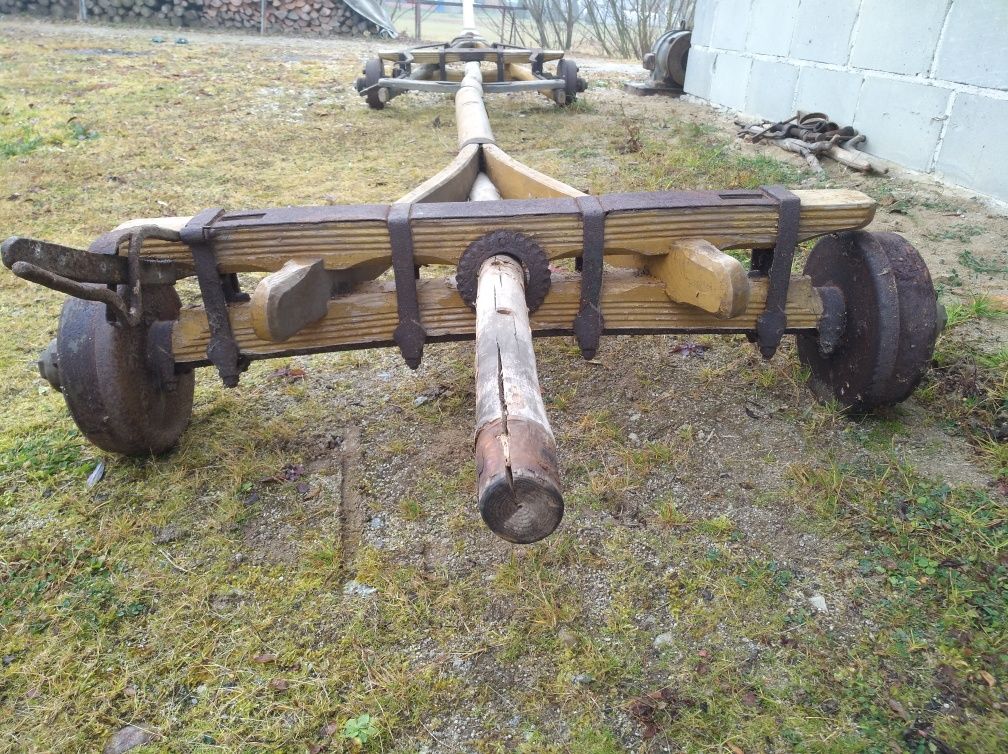 Stary drewniany wóz konny, zamiana maska C325, C328