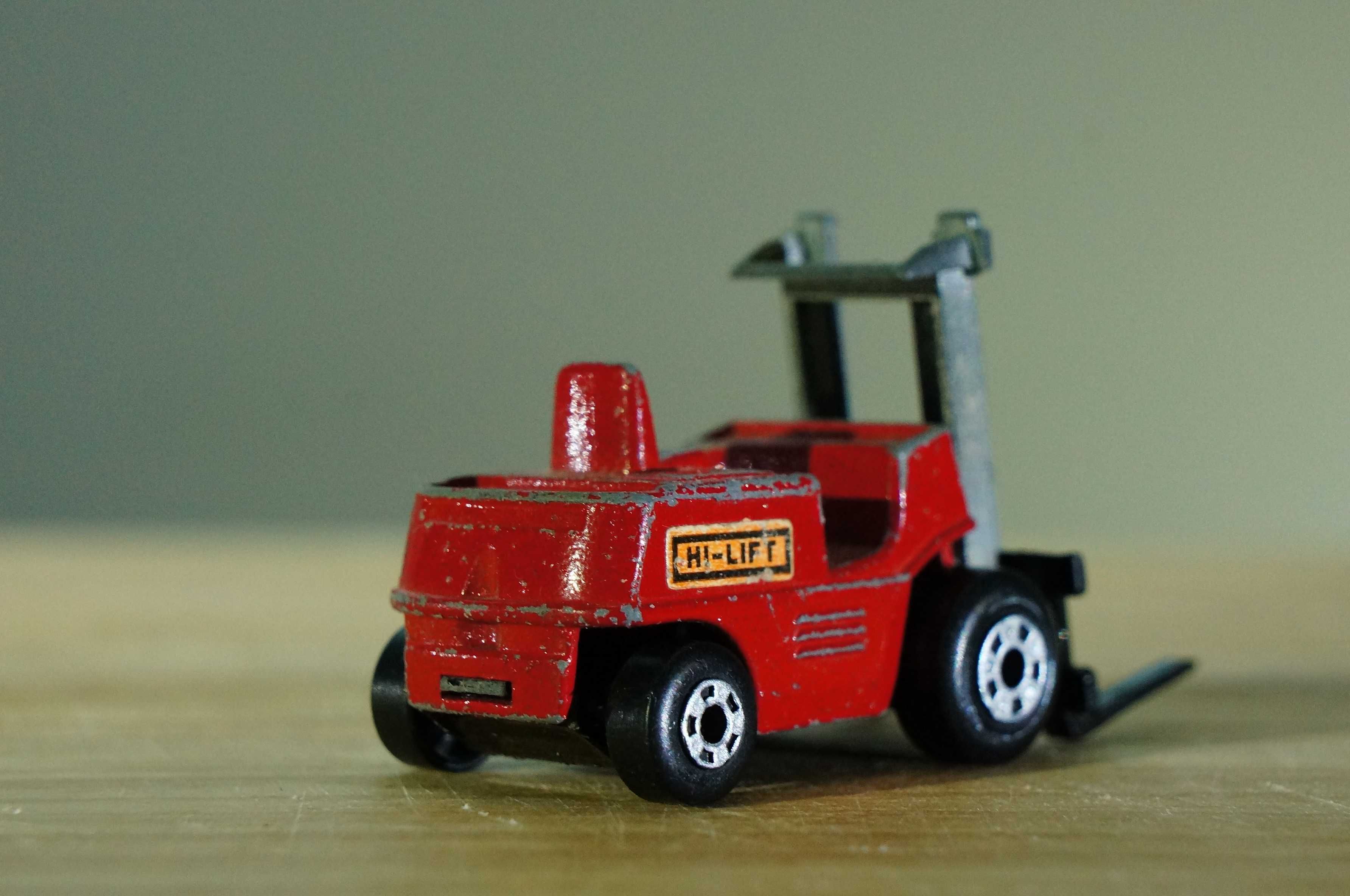 Matchbox Fork Lift Truck No.15 - wózek widłowy czerwony - 1972 England