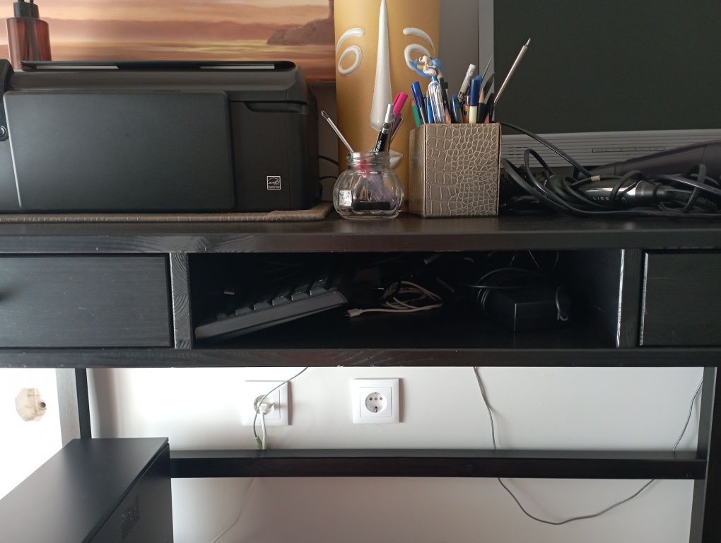 Mesa de escritório preta IKEA