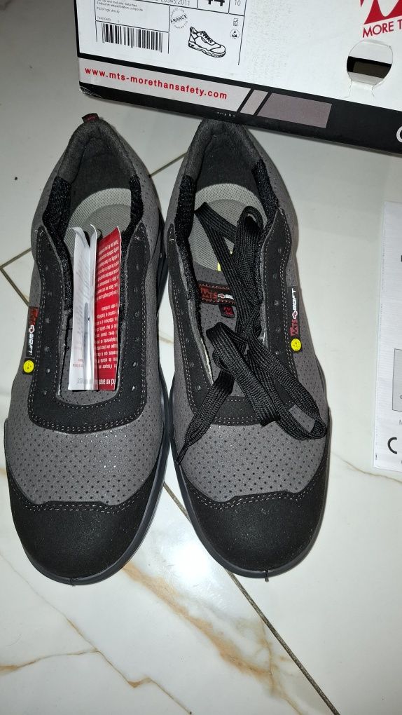 Nowe buty robocze nr44
