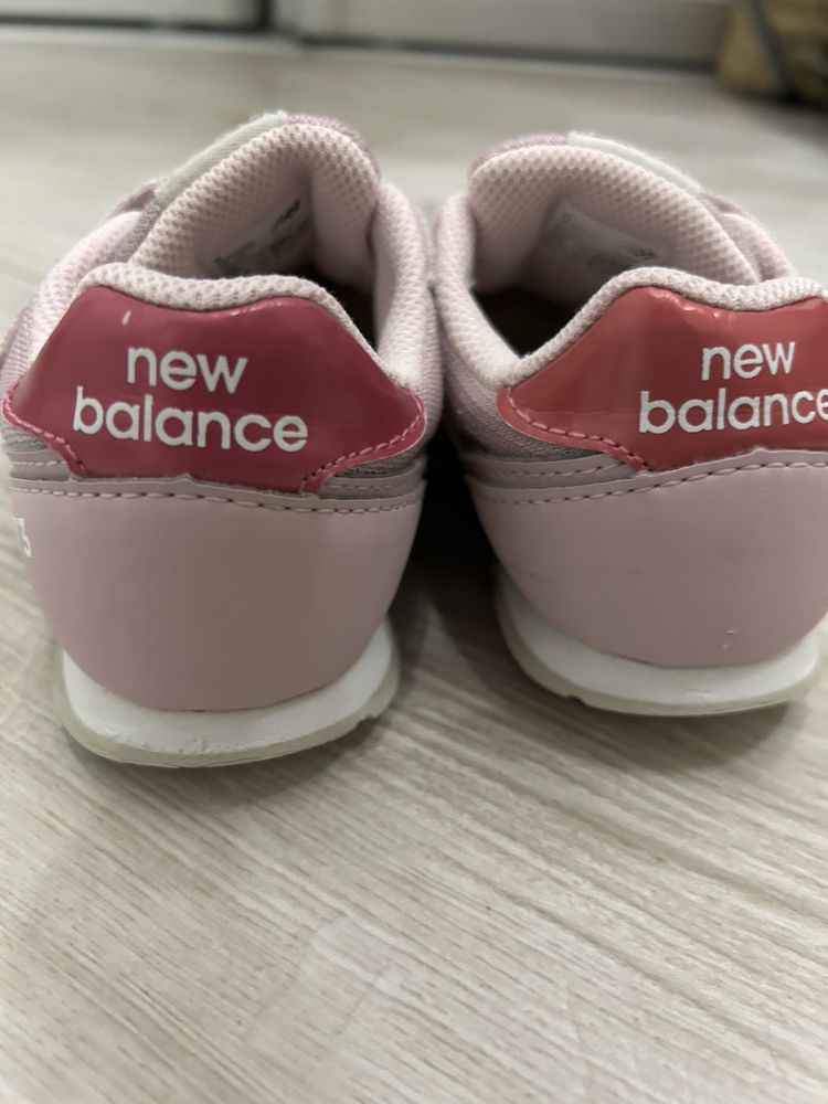 Кросівки new balance 27 р