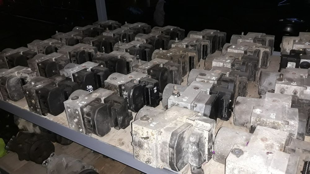 Блок ABS Opel Astra H G J Vectra Omega  Zafira Signum Insignia