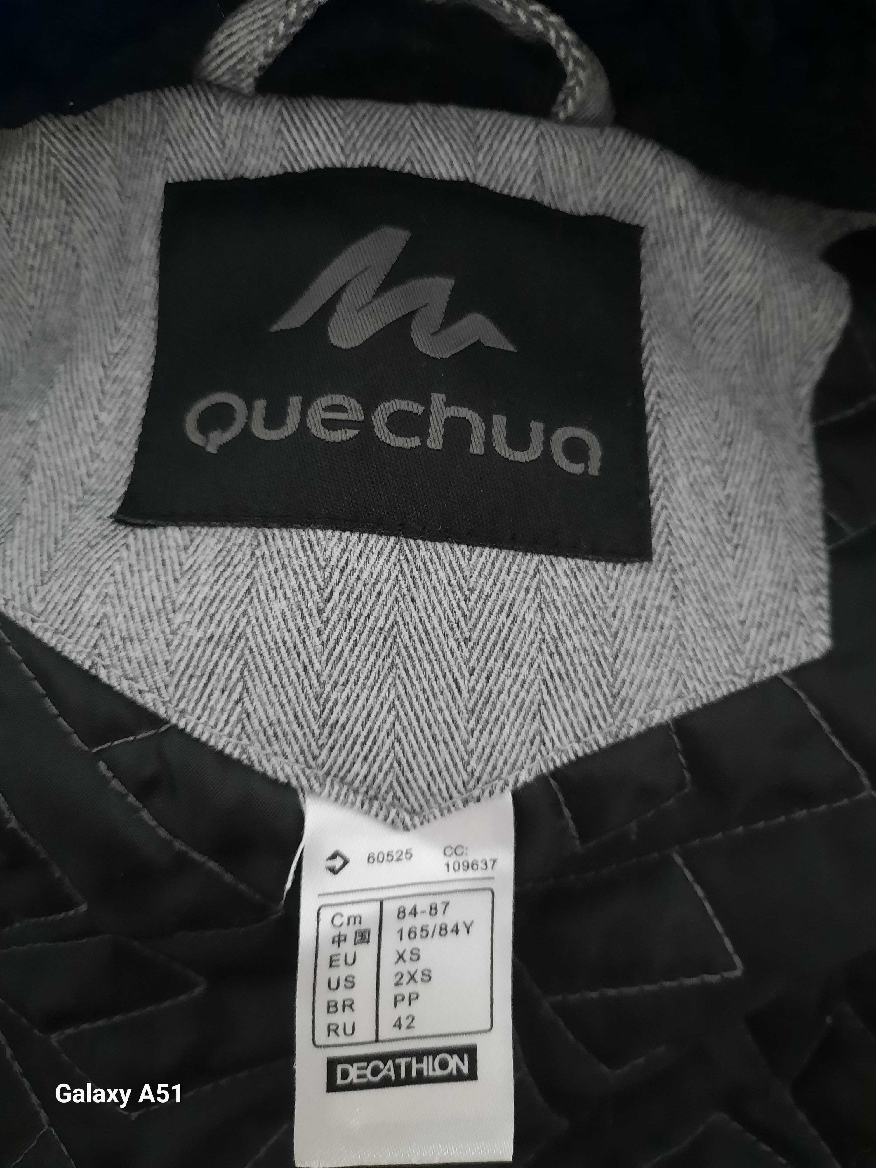 Blusão marca Quechua