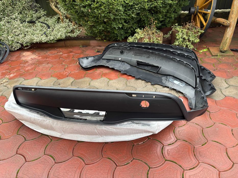 В наявносі! Губа заднього бампера Tesla model Y