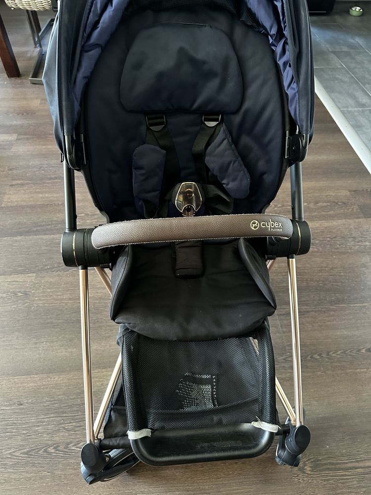 Wózek spacerowy Cybex Mios 2.0 rose gold rama granatowy kartony