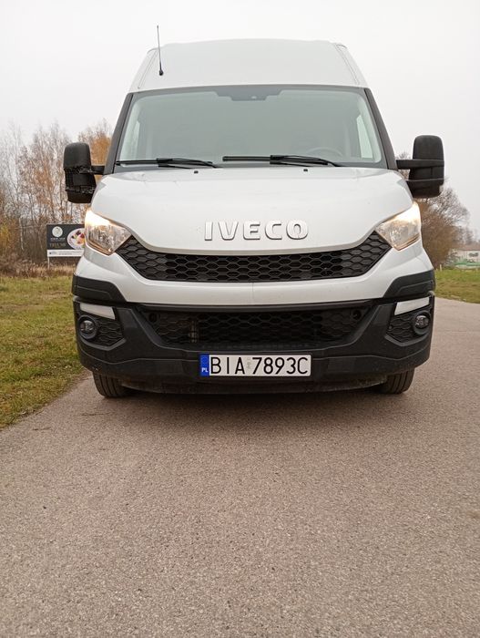 Sprzedam Iveco 40/170 koła bliźniacze 3500dmc hak bus na kategorie B..