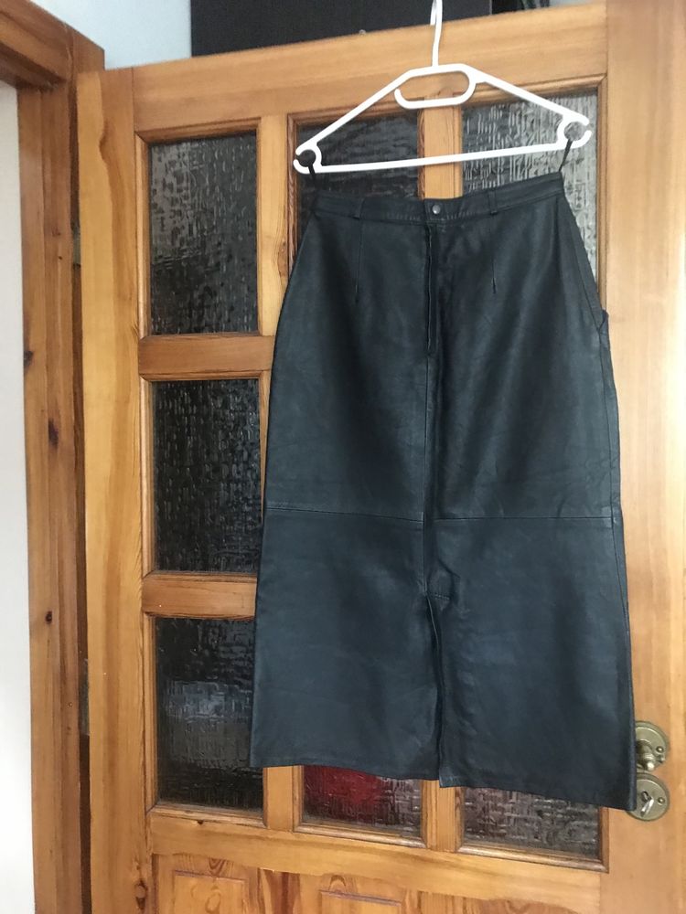 Czarna spódnica ze skóry Vintage r. S