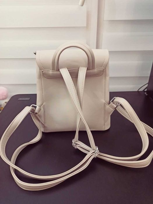 Рюкзак (жіночий)