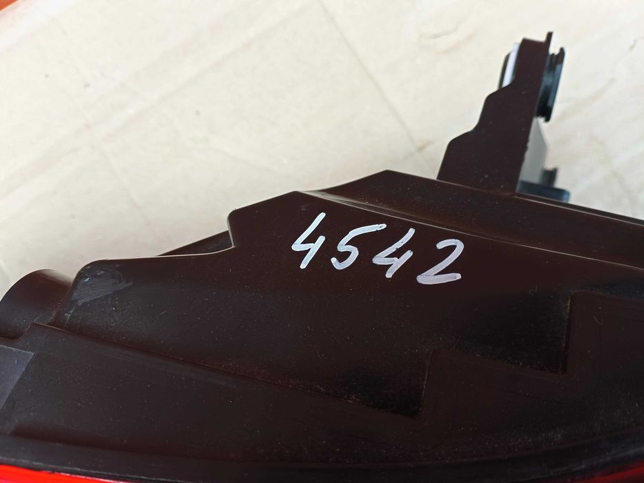 Lampa tył lewa Skoda Kodiaq 2024 57H nr4542