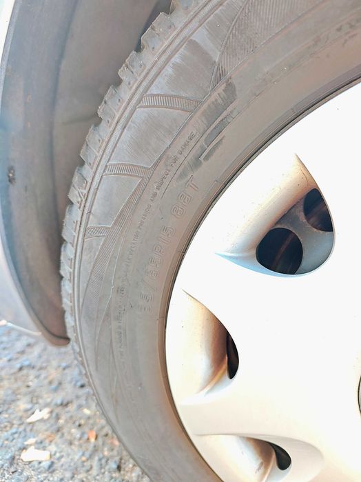 Koła zimowe opony 185/65R15 R15 felgi 15 oraz kołpaki Mercedes