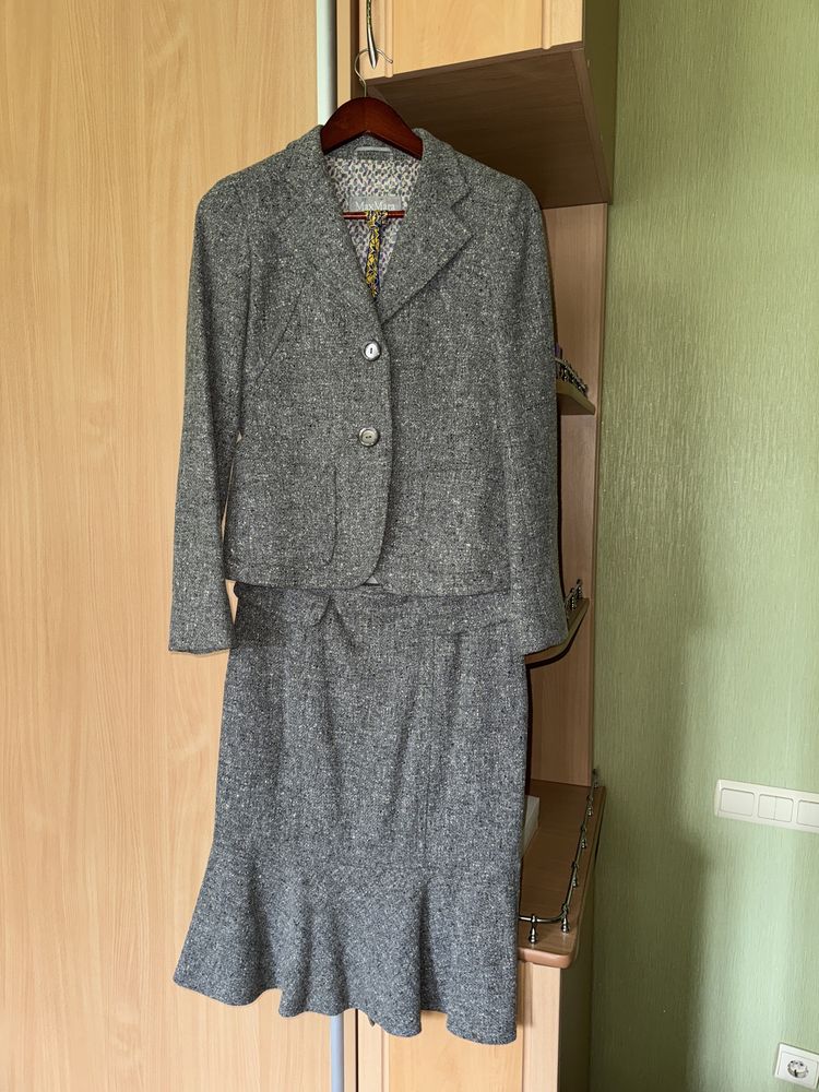 Жіночий костюм Max Mara