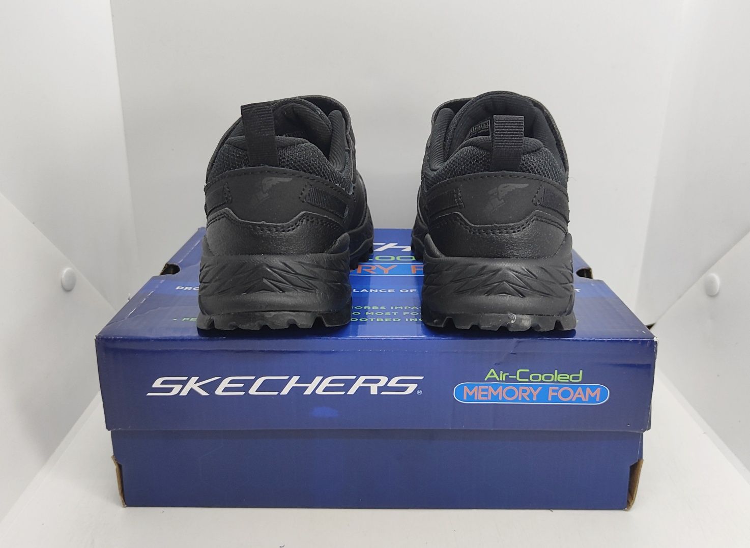 кожаные 21,5 22см кроссовки Skechers Goodyear оригинал