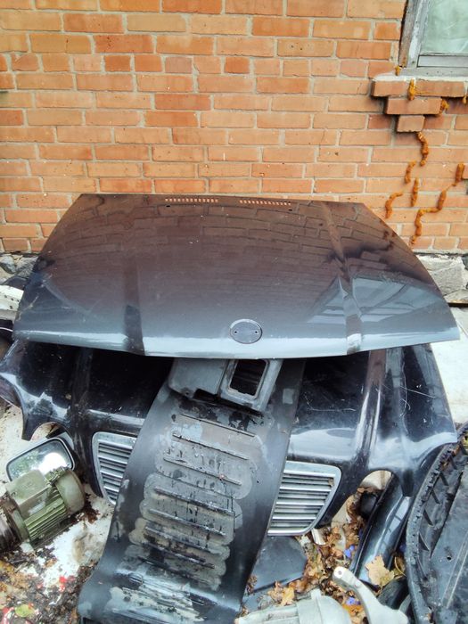 Капот BMW е36     капоти BMW різні