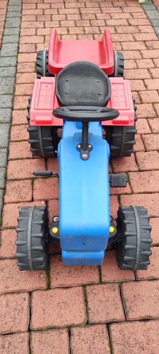 Traktor, zabawka dla  dzieci na pedały z przyczepą