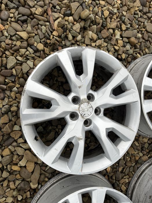 Комплект легкосплавних дисків LC107 з параметрами 5x115 R19 7J ET45