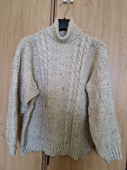 Ciepły sweter damski