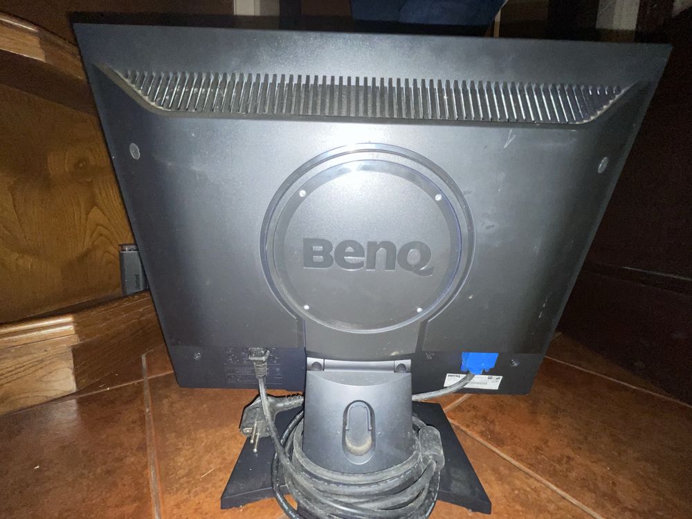 Monitor BenQ T905