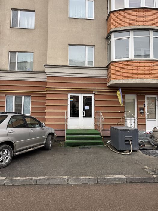 СМ Магазин, офіс, 104м2. оренду на Проспекті, на дві сторони  ЖК Сокіл