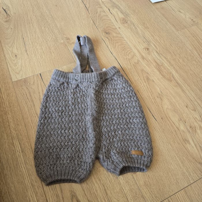 Krótkie spodenki Name it 68 wełna merino wool szelki 80 86 sesja