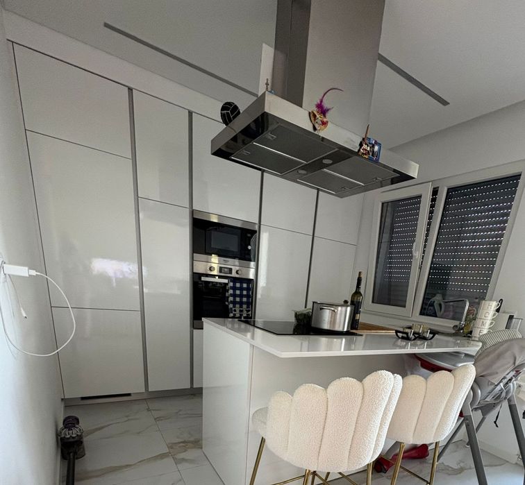 Fantástico Apartamento ,T2  com arrecadação e parqueame