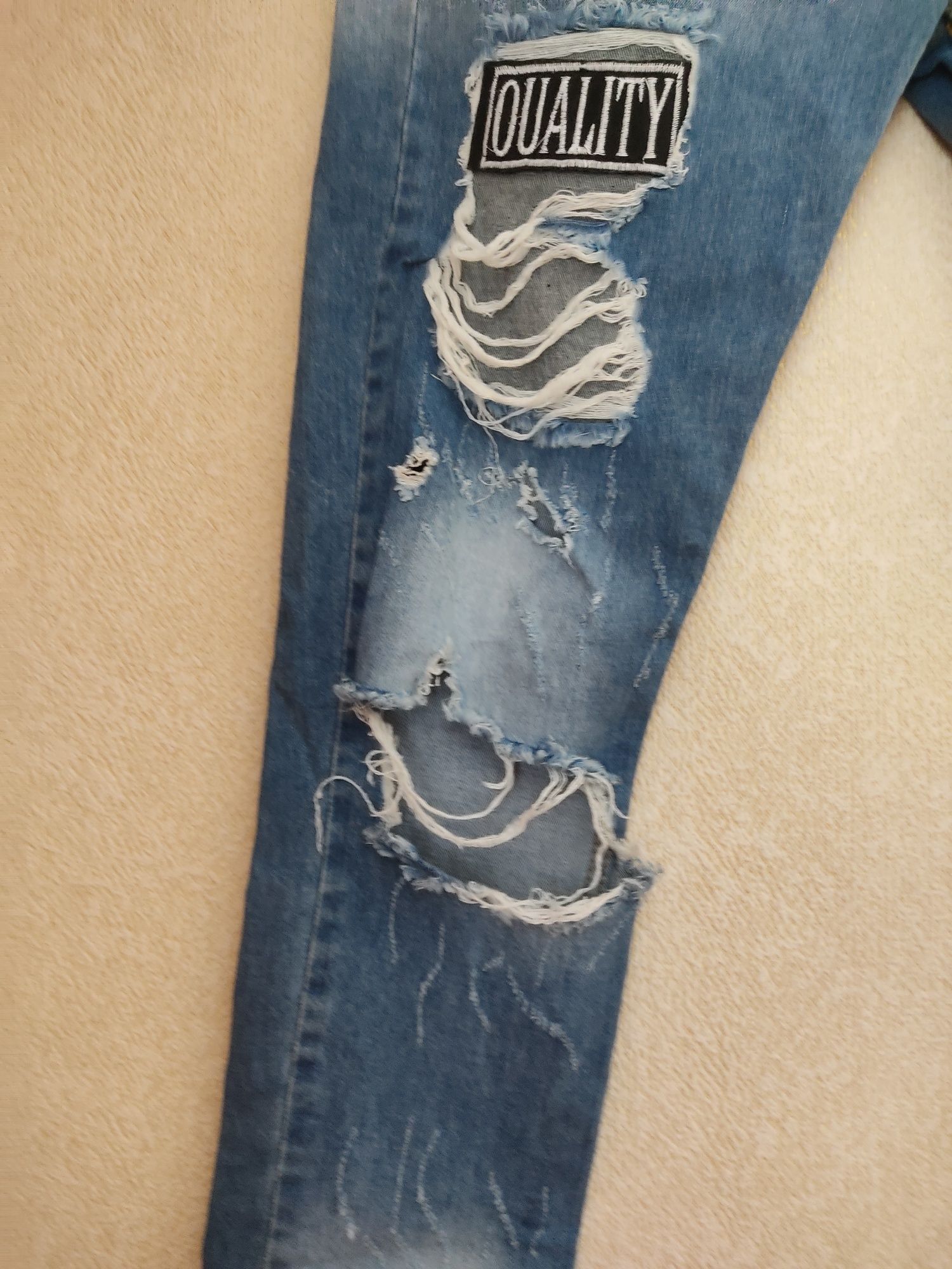 Чоловічі  рвані джинси (30 розмір)