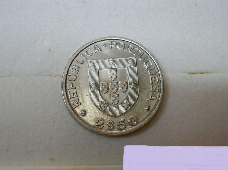 Moeda 2$50 - FAO / 1983