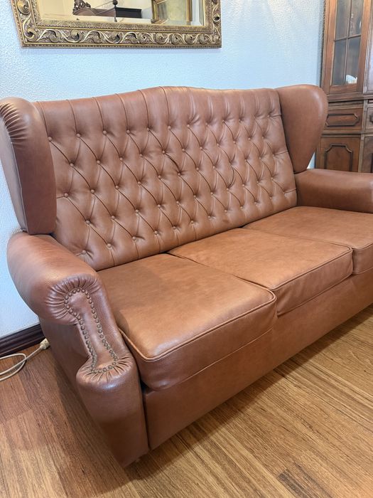 Sofá em pele de 3 lugares