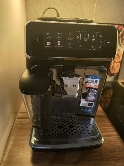 Ekspres ciśnieniowy Philips Series 3300 EP3347/90