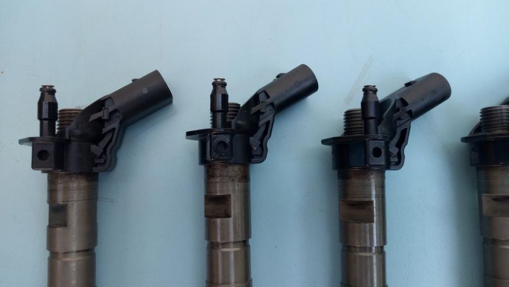 Форсунка Форсунки VW Touareg Audi Q7 3.0 TDi BKS BUG 059130277AH