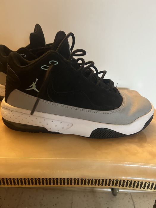 Nike Air Jordan Max Aura 2 roz 37