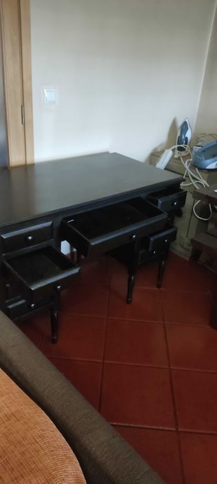 Secretaria de pinho lacada