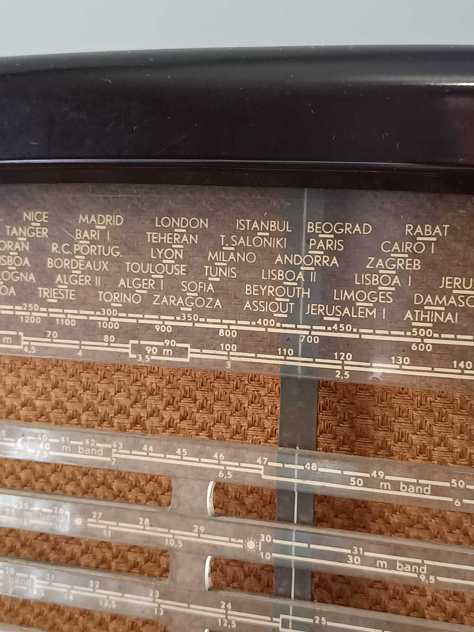 Rádio antigo Philips BX480A