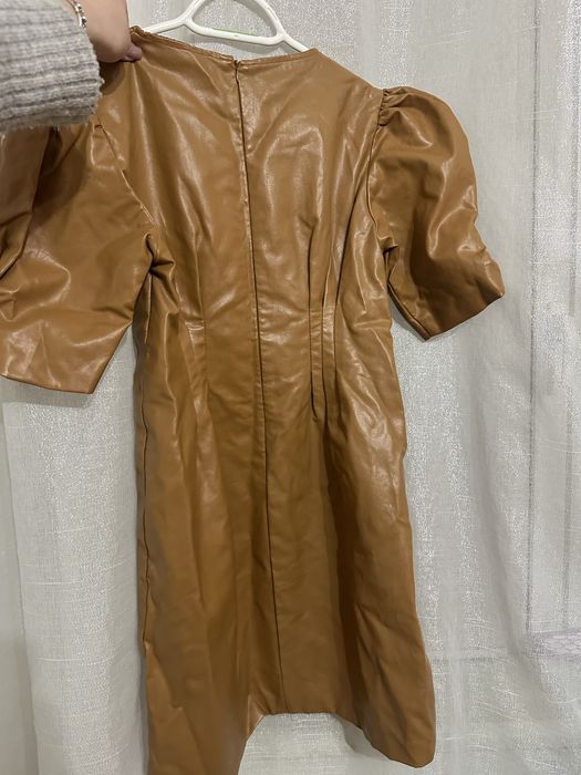 Плаття з еко шкіри