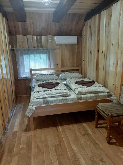 Берегове. с. Дийда  Котедж  VillaDAn, біля термальних басейнів