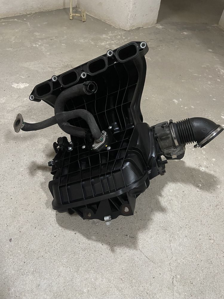 Coletor de Admissão BMW E88 118i 2010