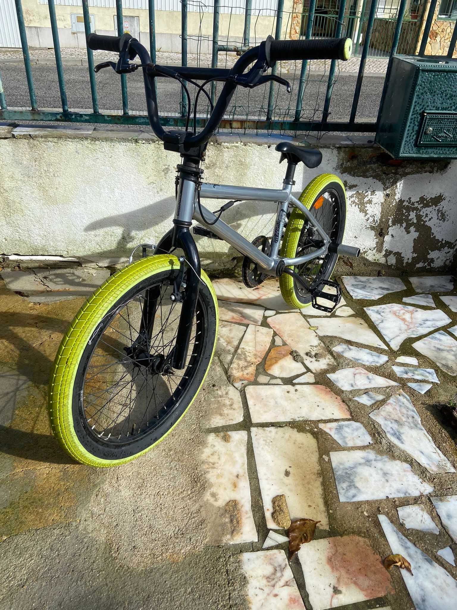 BMX aro 20 como Nova