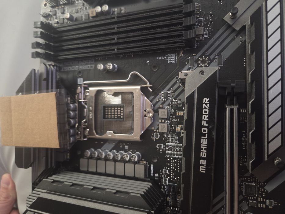 Sprzedam płytę główną Msi Z490 TOMAHAWK (Stan nieznany)