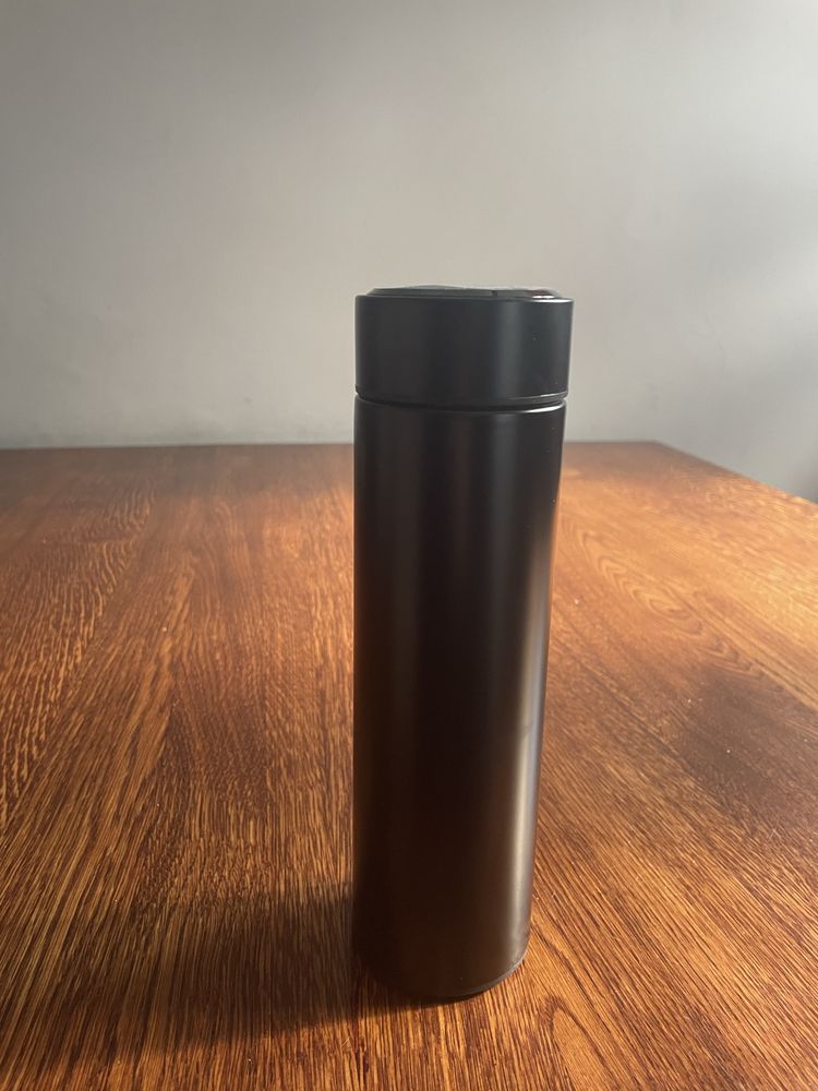 Termos kubek termiczny bidon  czarny mat 500 ml smart led